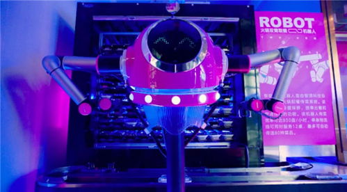 順德開了個(gè)機(jī)器人餐廳 炒菜做飯服務(wù)員全是機(jī)器人